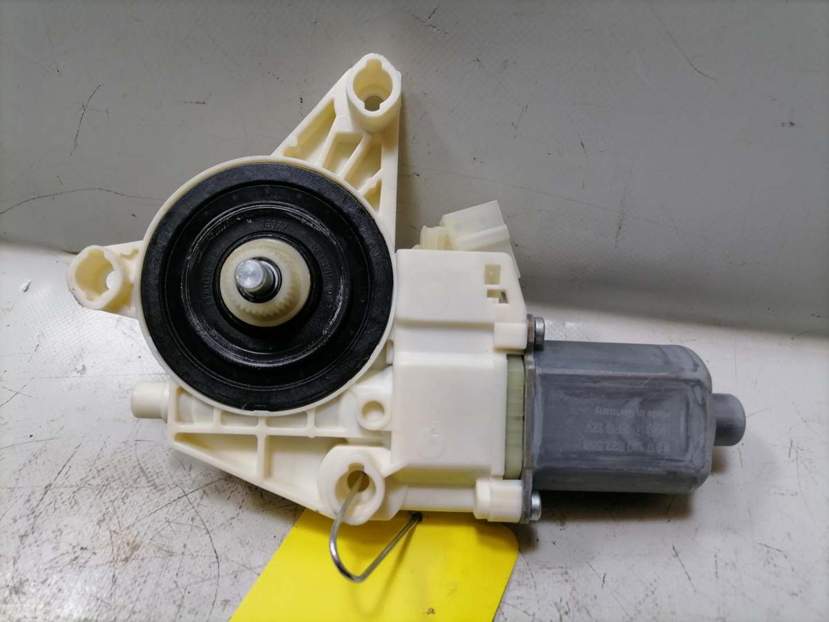 Mercedes Vito 447 original Fensterhebermotor vorn links Bj.2022